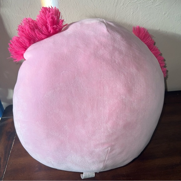 Zuru Snackles Series 2 Axolotl Abbie Krispy Kreme Donut, Large Plush - Picture 7 of 12